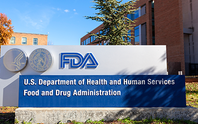 Silver Spring, MD, USA 11-10-2020: Exterior view of the headquarters of US Food and Drug Administration (FDA). | © © shutterstock.com – grandbrothers